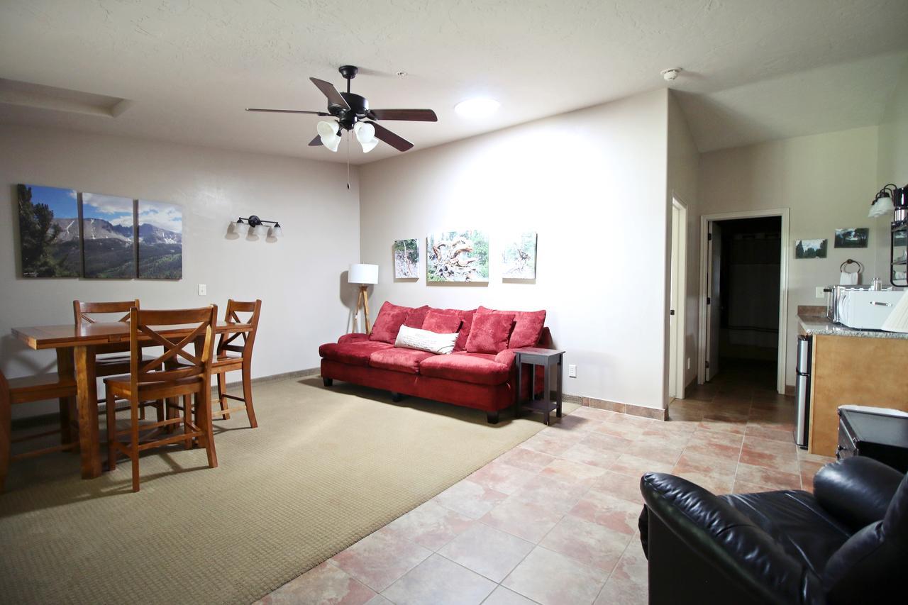 Hidden Canyon Retreat Hotel 2*